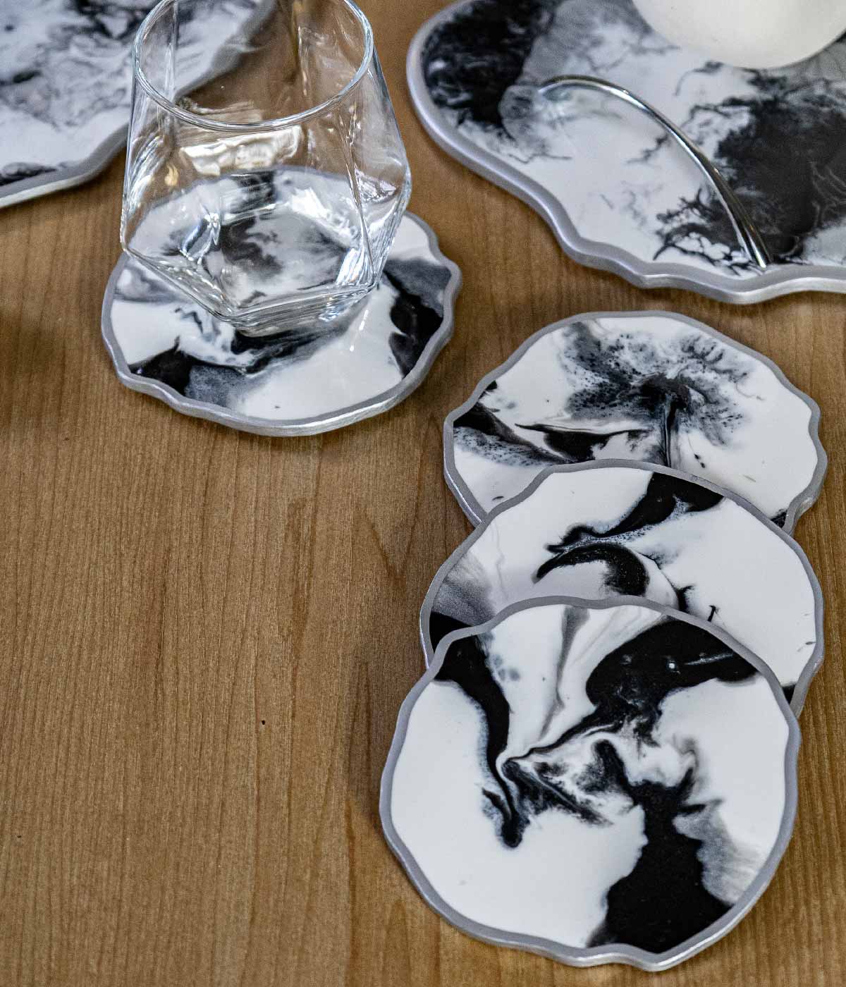 Portavasos Sirius Silver en resina, hechos a mano por Dammar