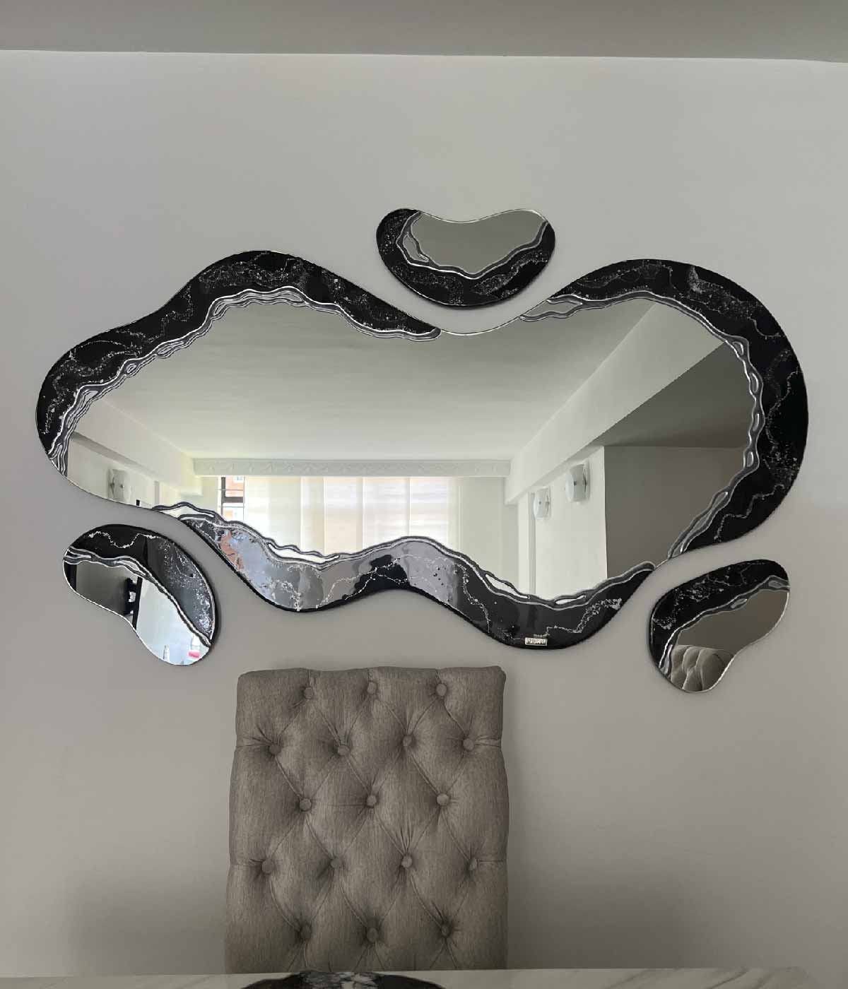 Espejo Melted Black and Silver, hecho a mano por Dammar