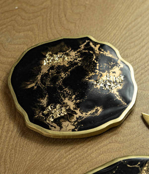 Portavasos Greta Black Gold en resina, hechos a mano por Dammar