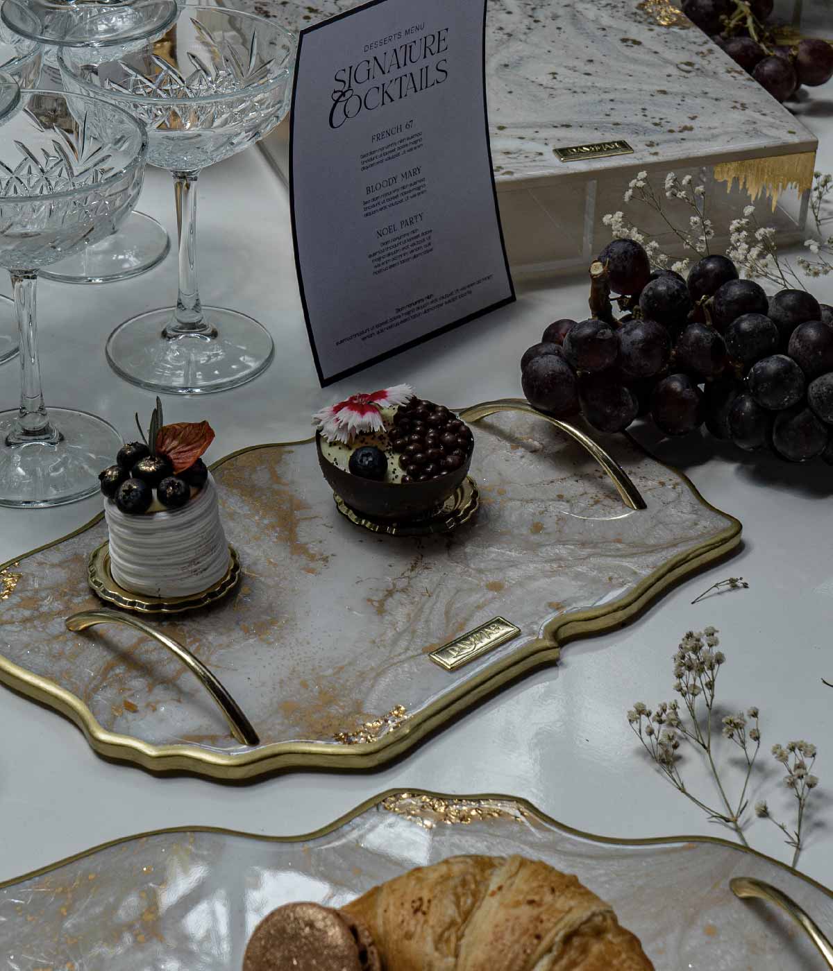 Bandeja Marsella Frosten Gold en resina, hecha a mano por Dammar
