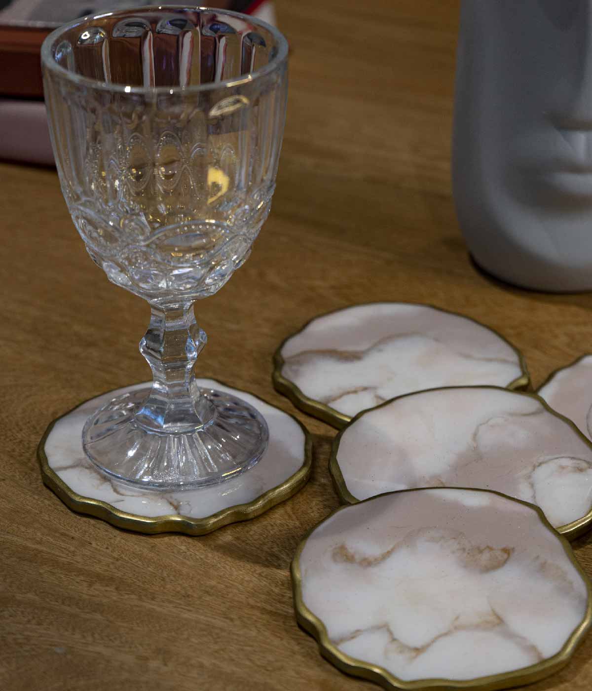 Portavasos Azalea en resina, hechos a mano por Dammar