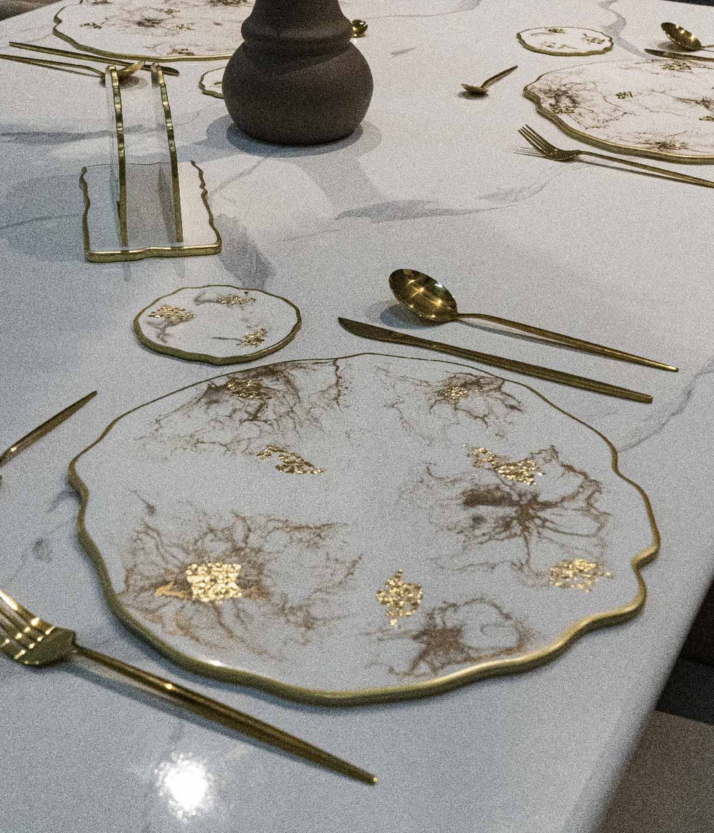 Set de mesa irregular Greta White Gold