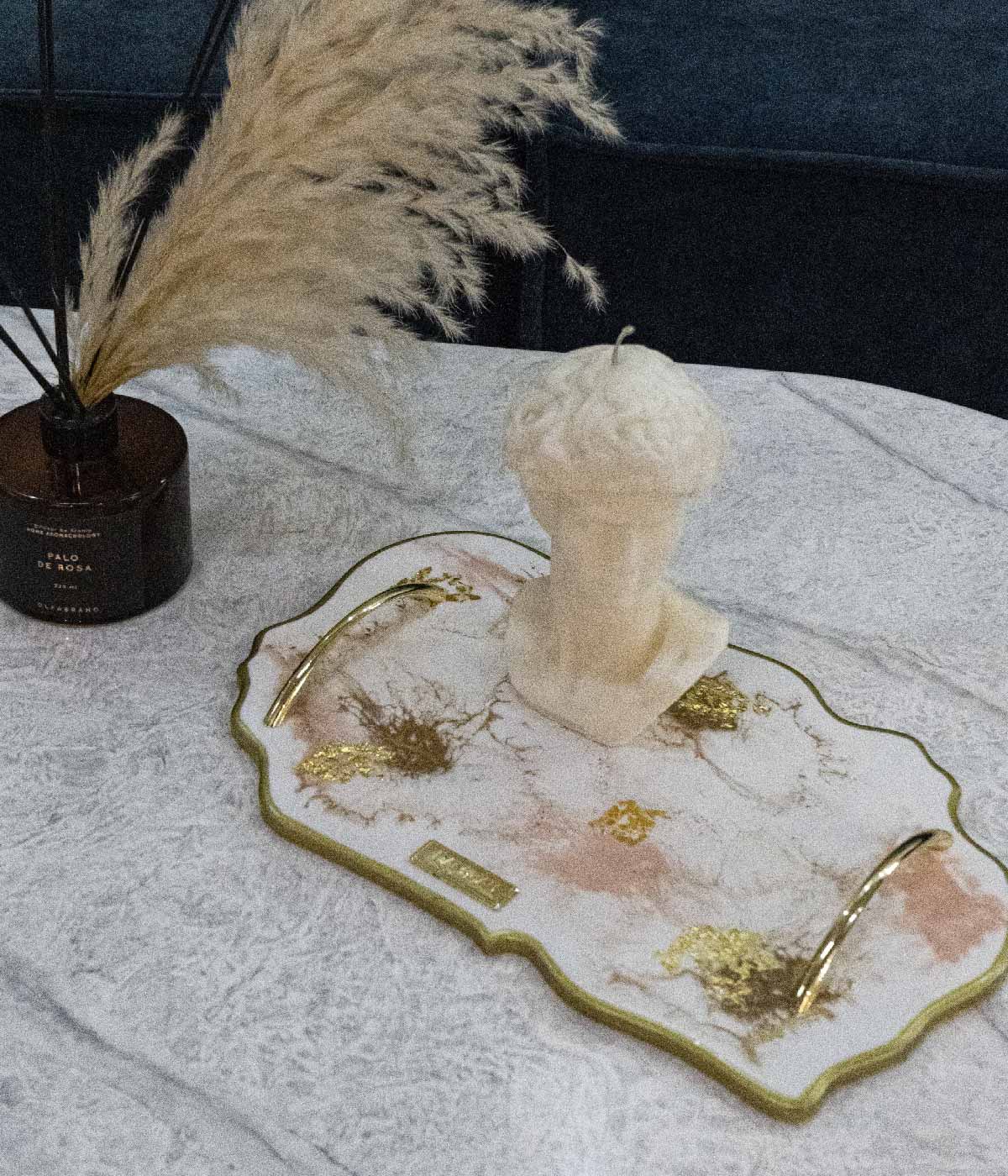 Bandeja Marsella Greta White Rosa Gold en resina, hecha a mano por Dammar
