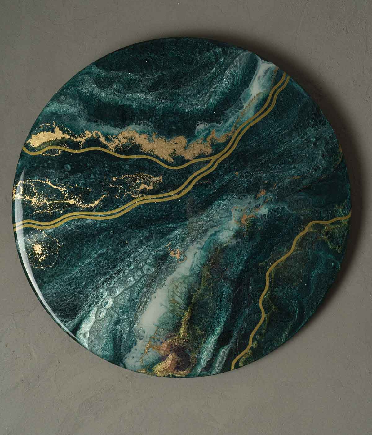 Cuadro Vida en Saturno Esmeralda en resina, hecho a mano por Dammar