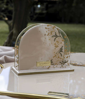Servilletero Malva Gold Spring Beige en resina, hecho a mano por Dammar