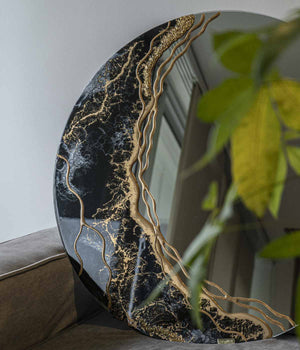 Espejo redondo Greta Black Gold and Silver, hecho a mano por Dammar