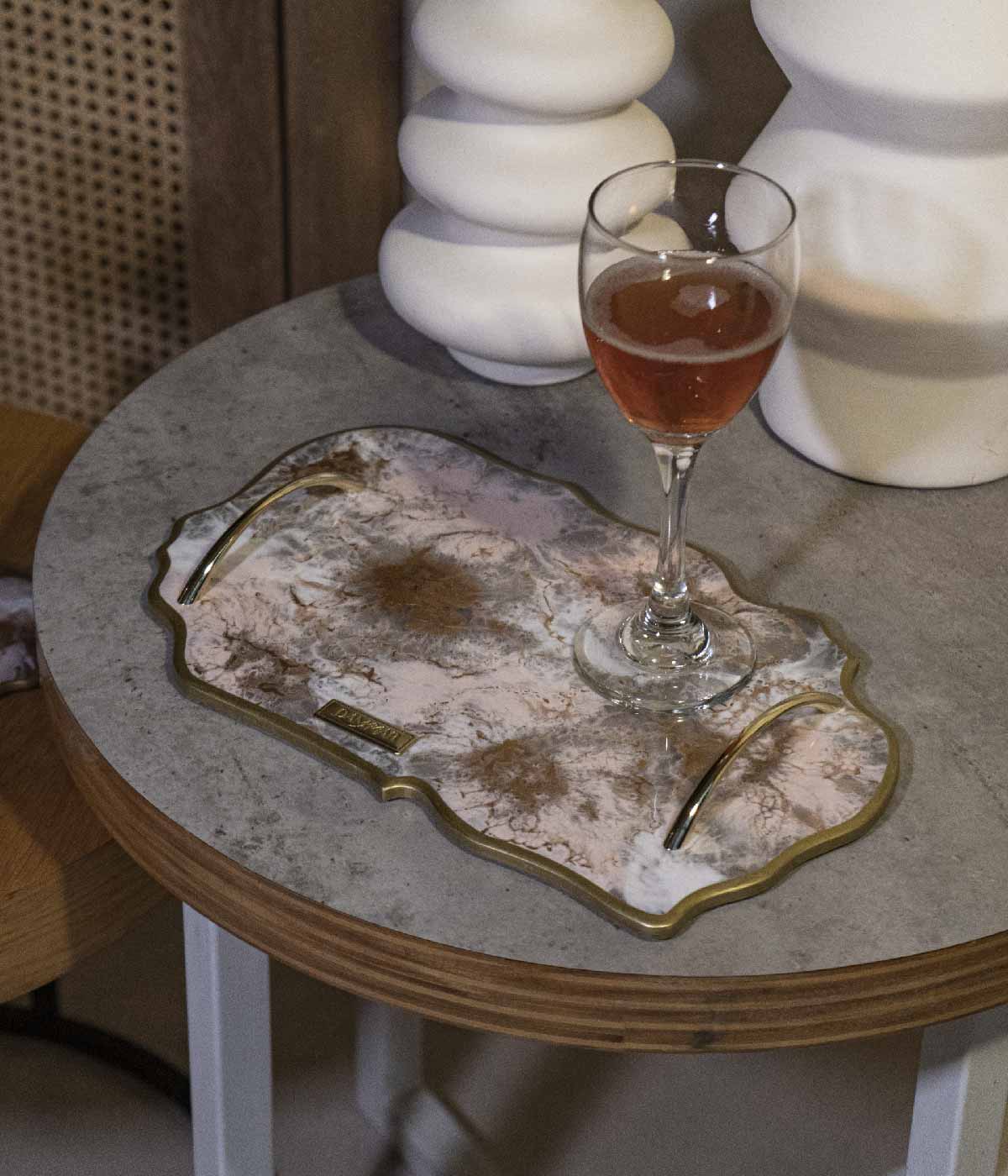 Bandeja Marsella Praga en resina, hecha a mano por Dammar
