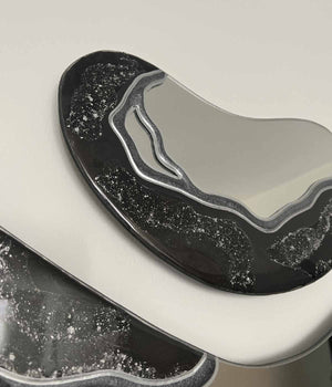 Espejo Melted Black and Silver, hecho a mano por Dammar