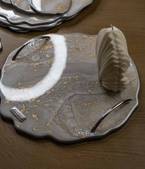 Bandeja Deluxe Frosten Silver en resina, hecha a mano por Dammar