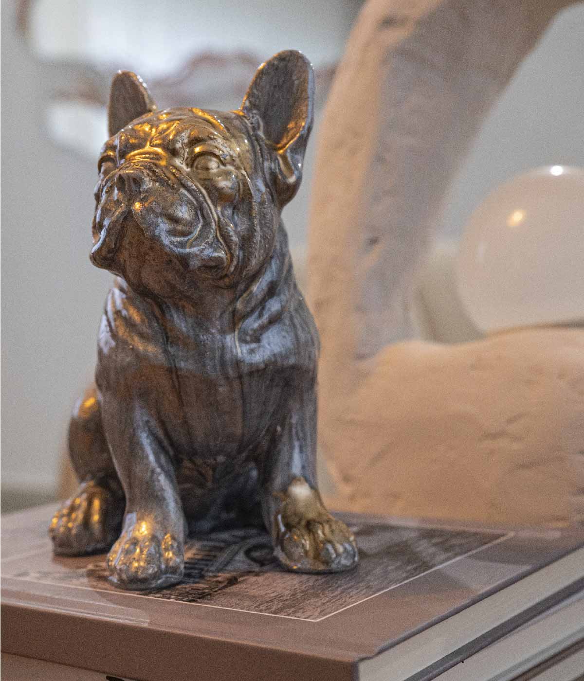 
                  
                    Escultura Bulldog
                  
                