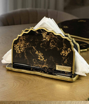 Servilletero Victoria Greta Black Gold en resina, hecho a mano por Dammar