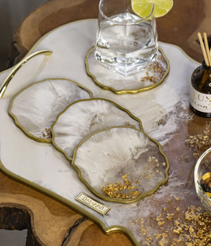Portavasos White Blossom Gold en resina, hechos a mano por Dammar