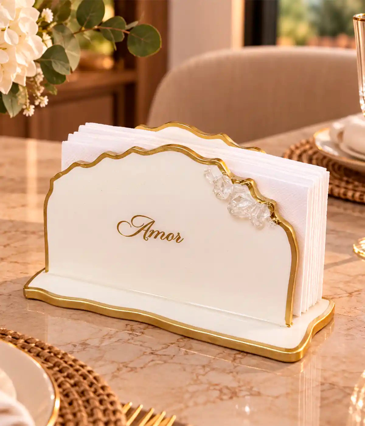 Servilletero Victoria Maison Royal Amor en resina, hecho a mano por Dammar
