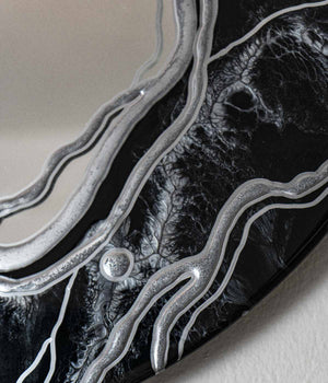 Espejo redondo Black Lines, hecho a mano por Dammar