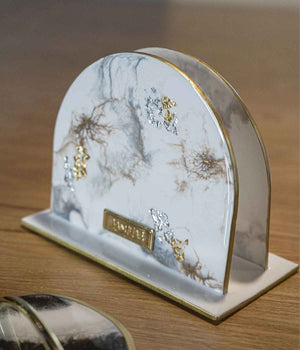 Servilletero Malva Greta White Gold and Silver en resina, hecho a mano por Dammar